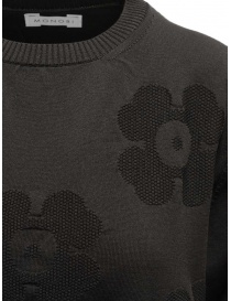 Monobi pullover leggero nero con fiori in 3D