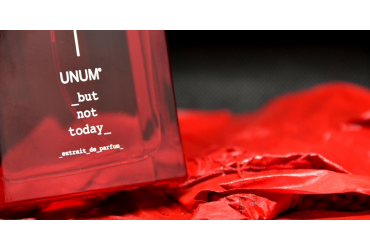 Unum But Not Today: an unsettlingly perfume just like a movie